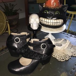 MIZ MOOZ Dale Embossed Mary Janes Bootie Sz 6.5/37